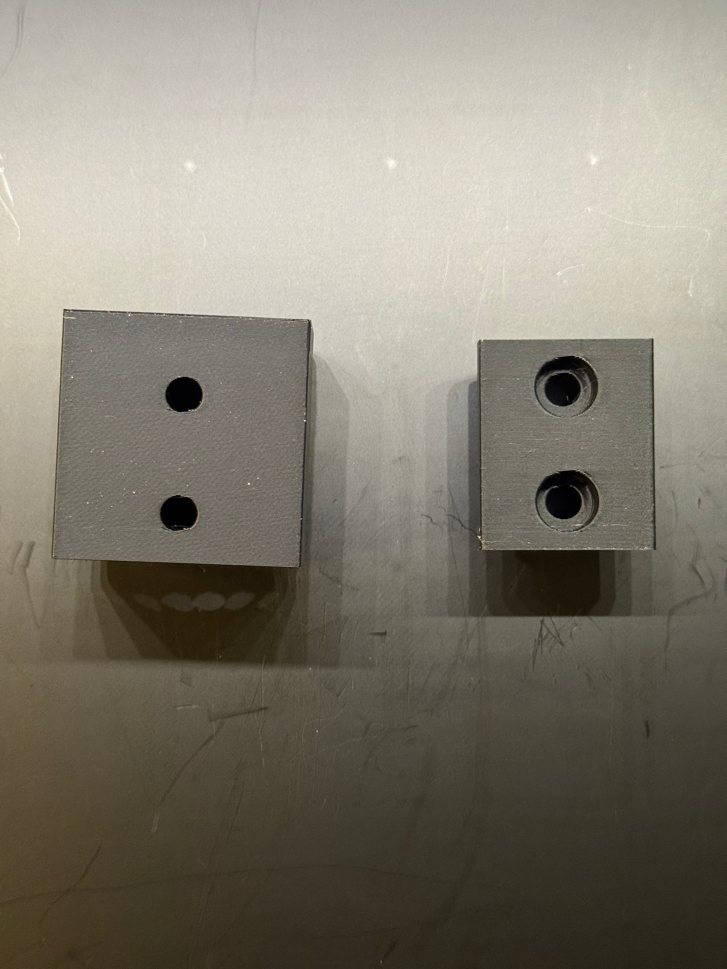 2 Pack Universal Mount